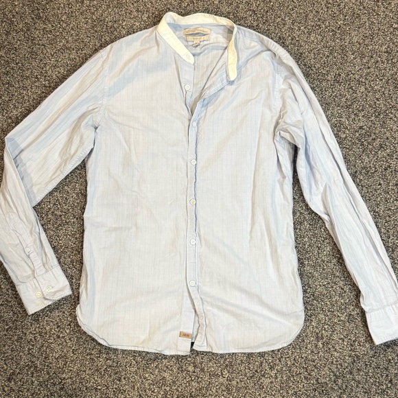 Banana Republic Striped Blue and White Button Down Shirt - Picture 2 of 7